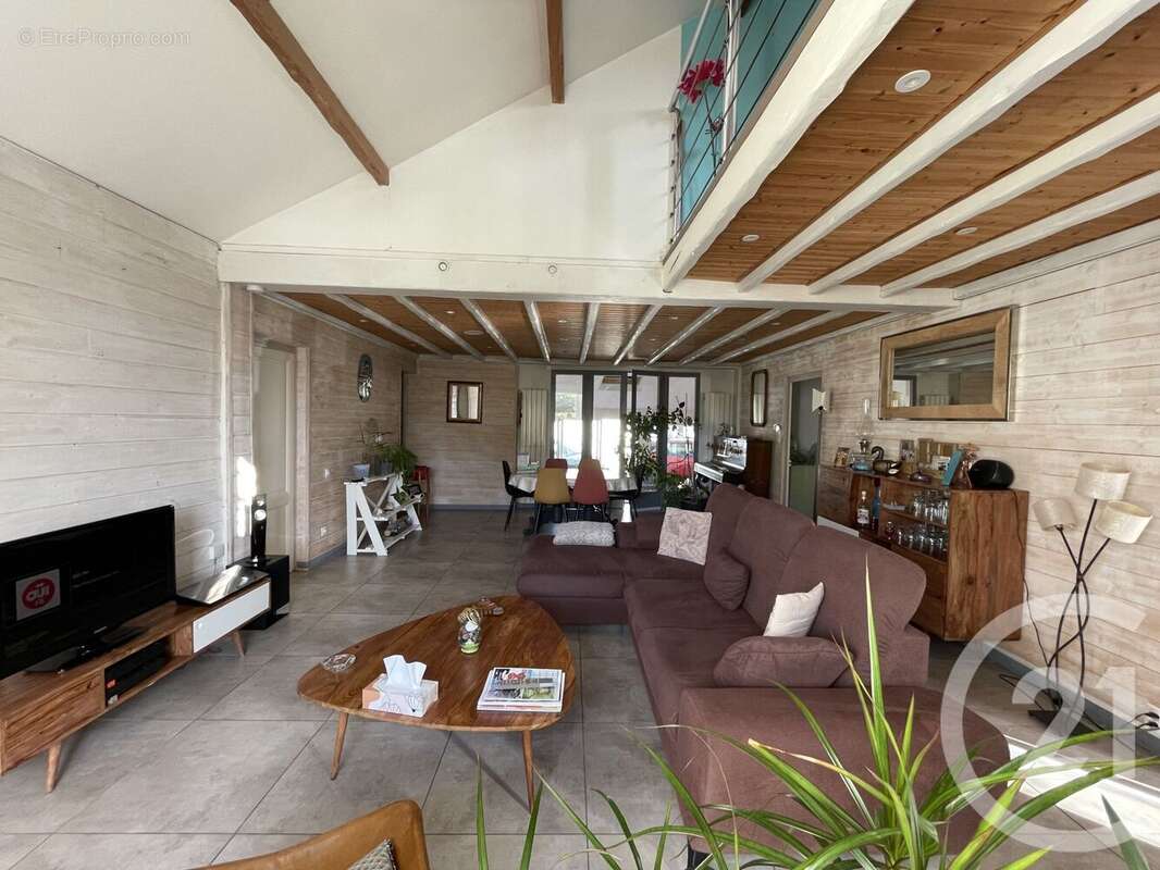 Maison à SAINT-SULPICE-DE-ROYAN