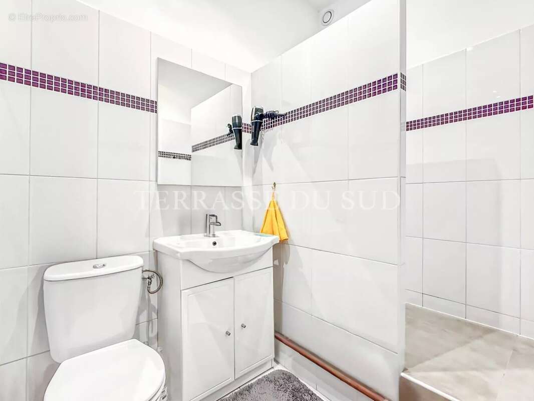 Appartement à MARSEILLE-5E