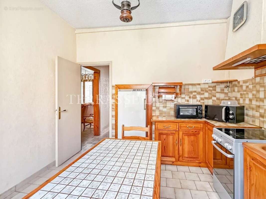 Appartement à MARSEILLE-5E