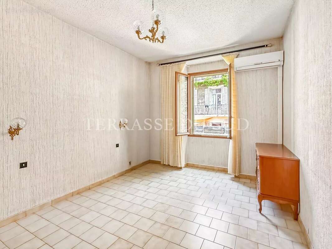 Appartement à MARSEILLE-5E