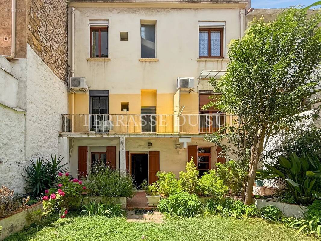 Appartement à MARSEILLE-5E