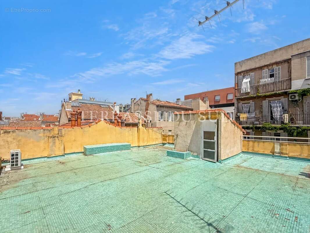 Appartement à MARSEILLE-5E