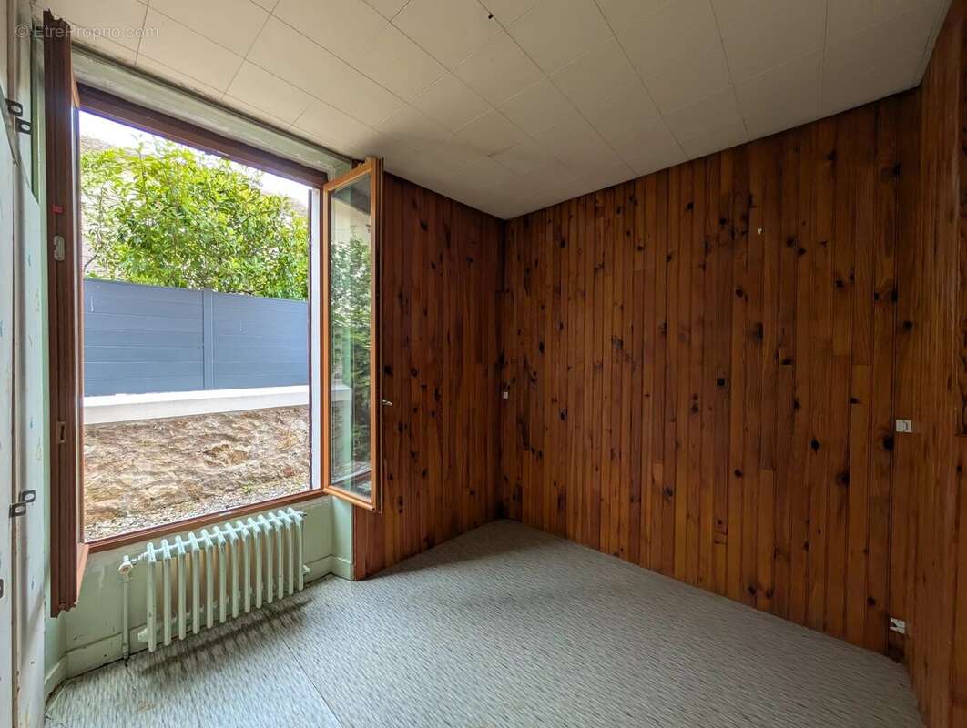 Appartement à FONTAINE-LE-PORT