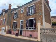 Appartement à FONTAINE-LE-PORT