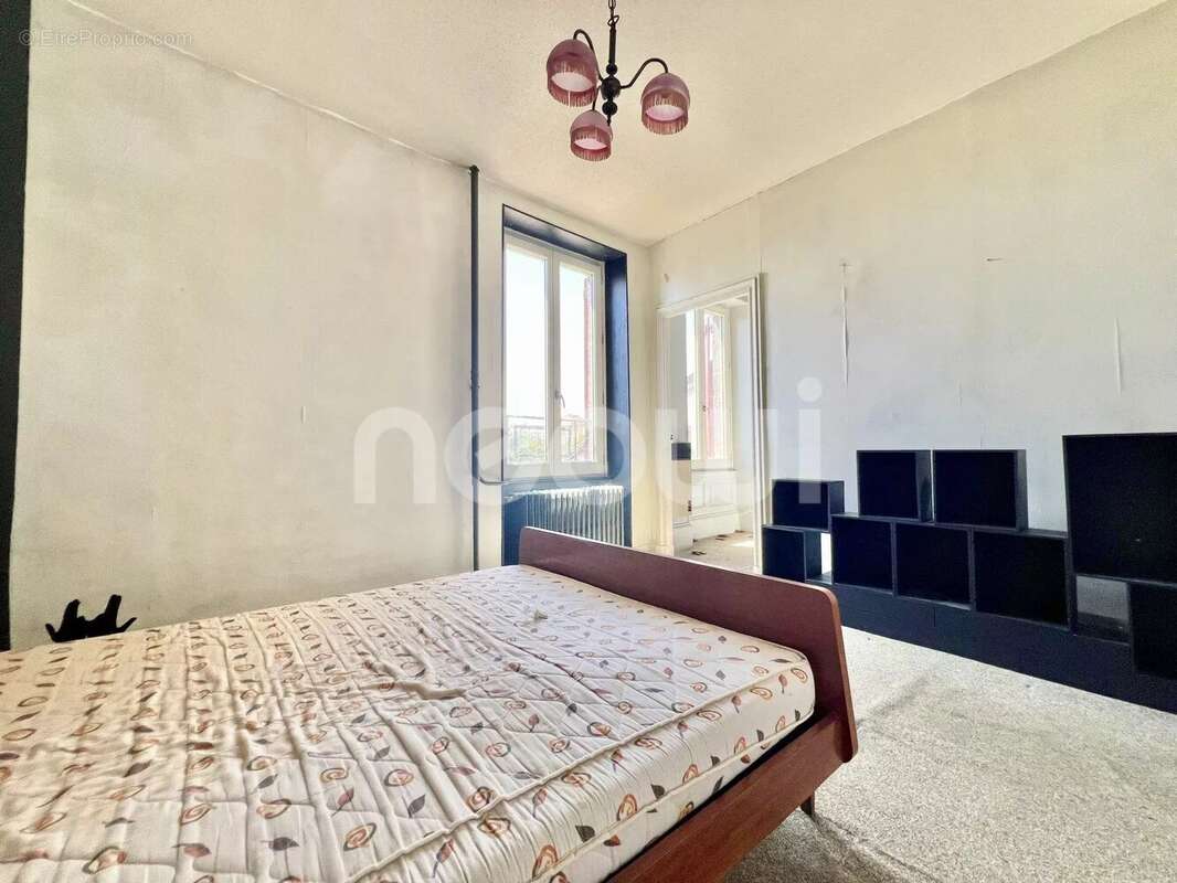 Appartement à MARINGUES