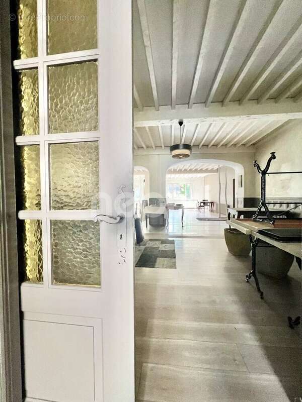 Appartement à MARINGUES