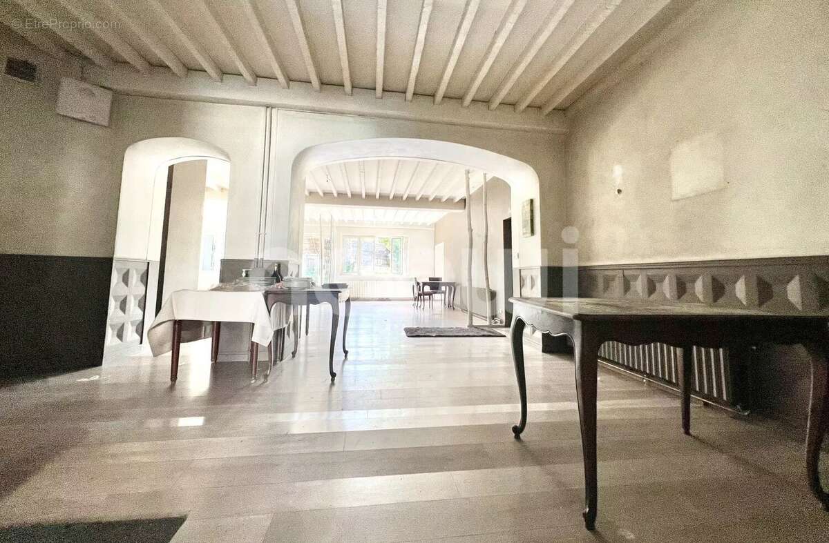 Appartement à MARINGUES