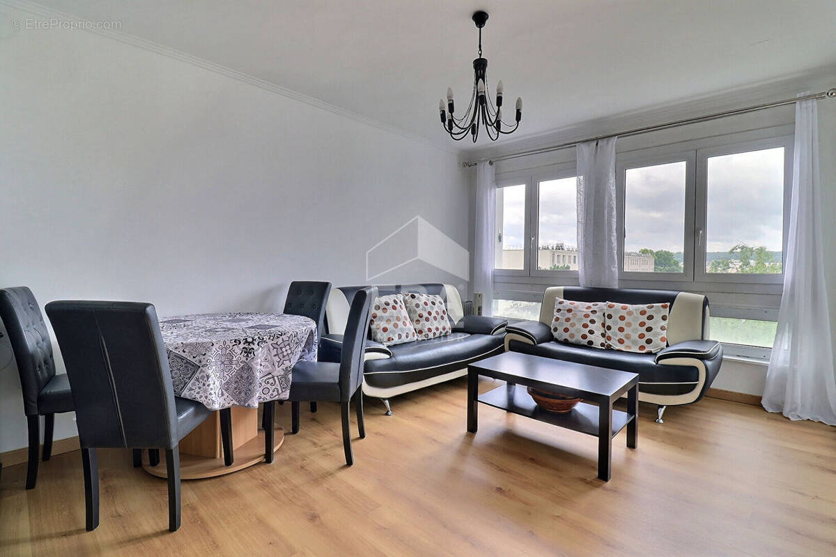 Appartement à RUEIL-MALMAISON