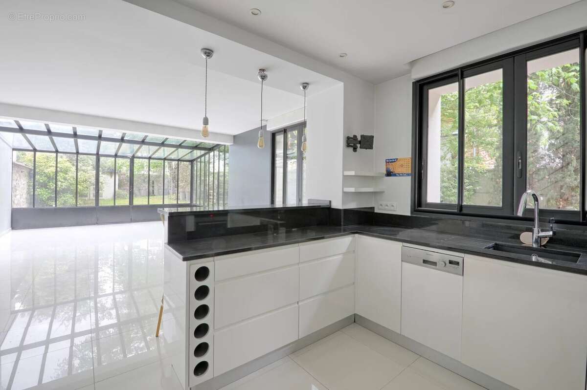 Maison à SAINT-MAUR-DES-FOSSES