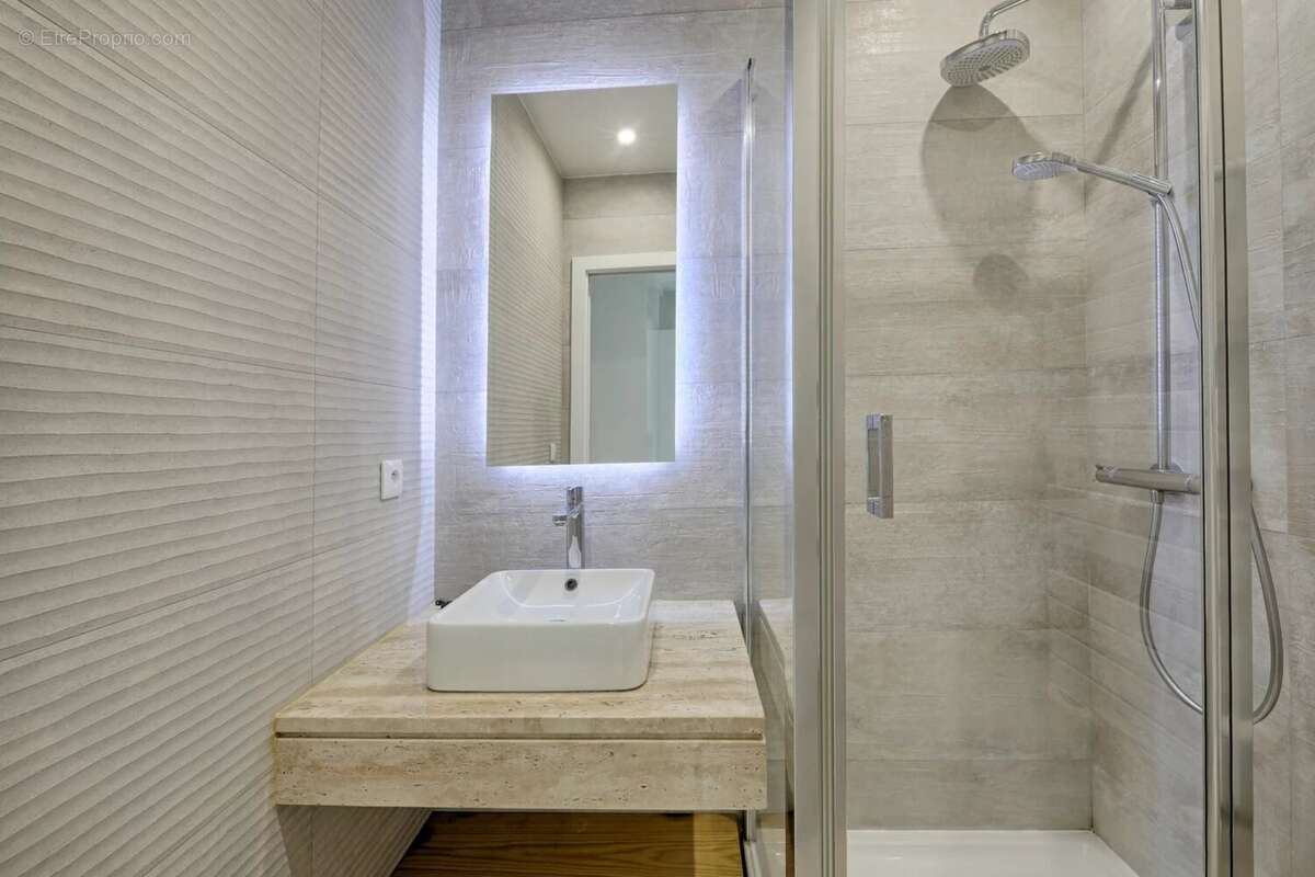 Maison à SAINT-MAUR-DES-FOSSES