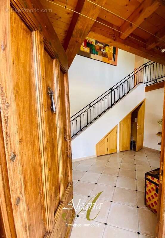 Maison à FOX-AMPHOUX