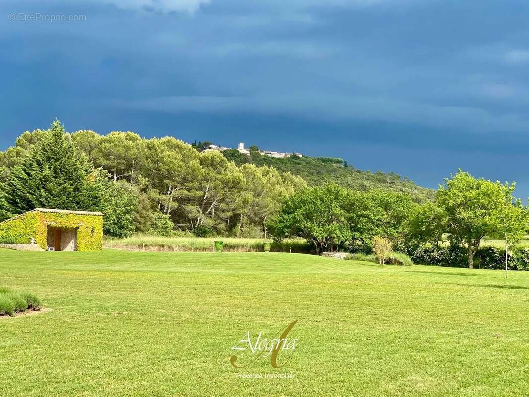 Maison à FOX-AMPHOUX
