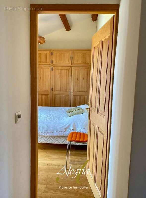 Maison à FOX-AMPHOUX