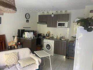 Appartement à LA RIVIERE-SAINT-SAUVEUR