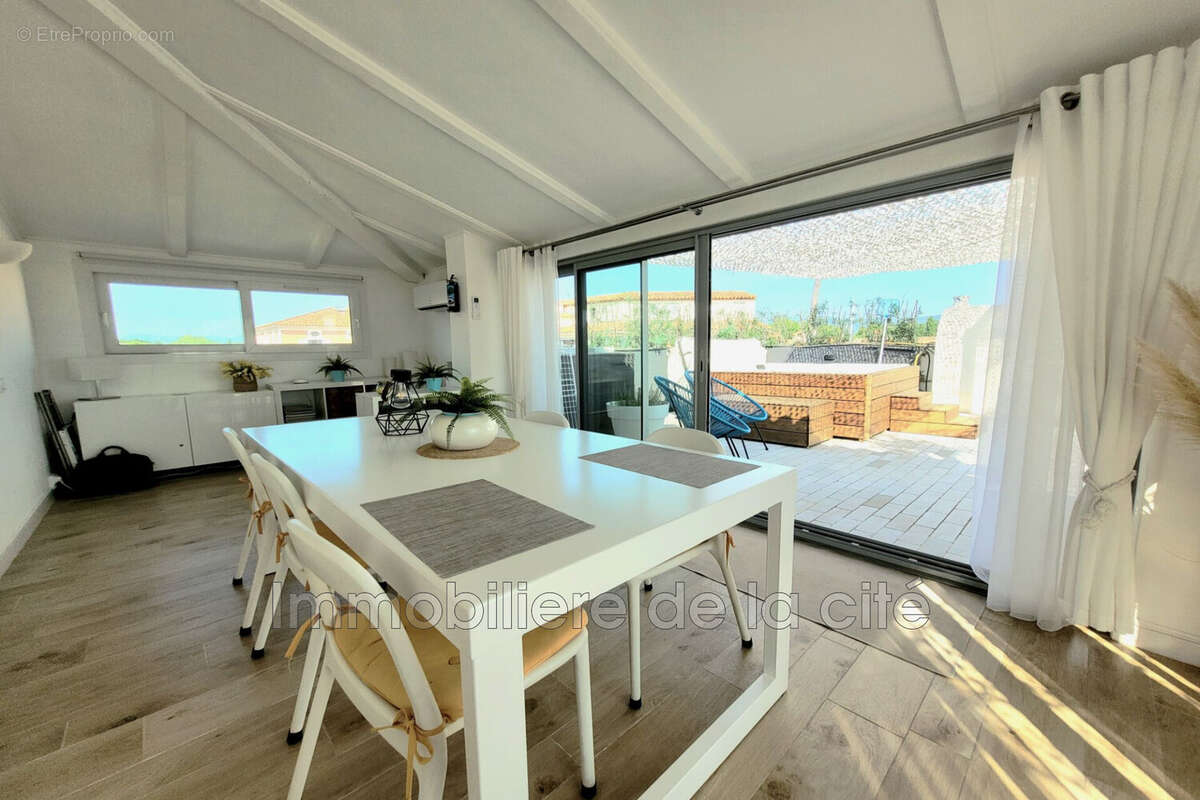 Appartement à GRIMAUD