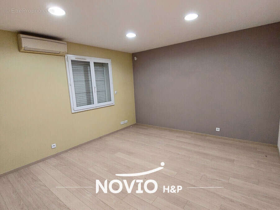 Commerce à CHASSENEUIL-DU-POITOU