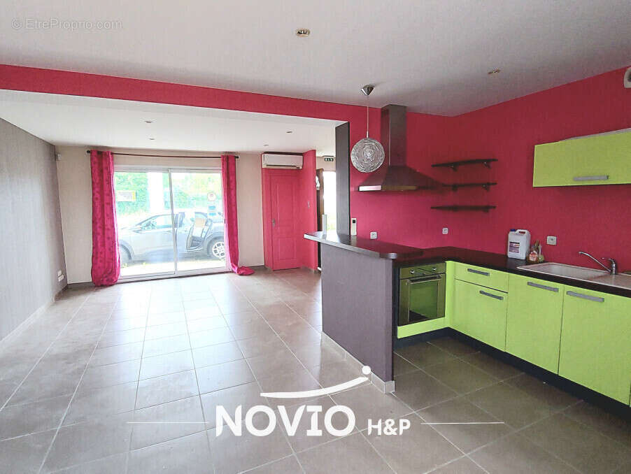 Commerce à CHASSENEUIL-DU-POITOU