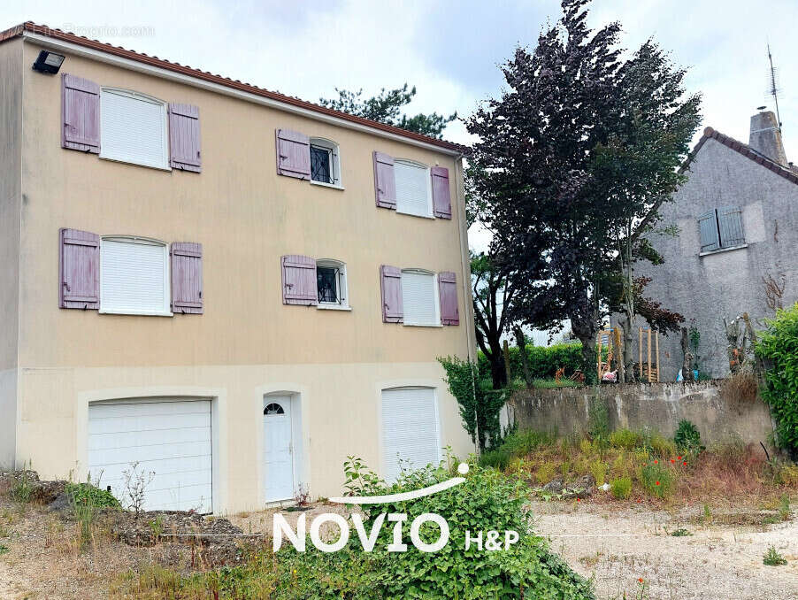 Commerce à CHASSENEUIL-DU-POITOU