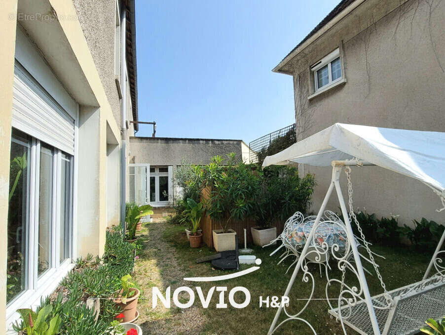 Appartement à LENCLOITRE