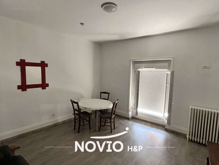 Appartement à LENCLOITRE