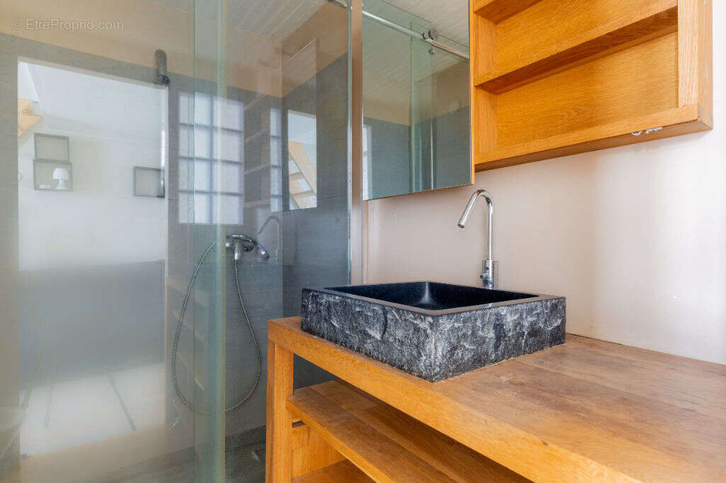 Appartement à PARIS-19E