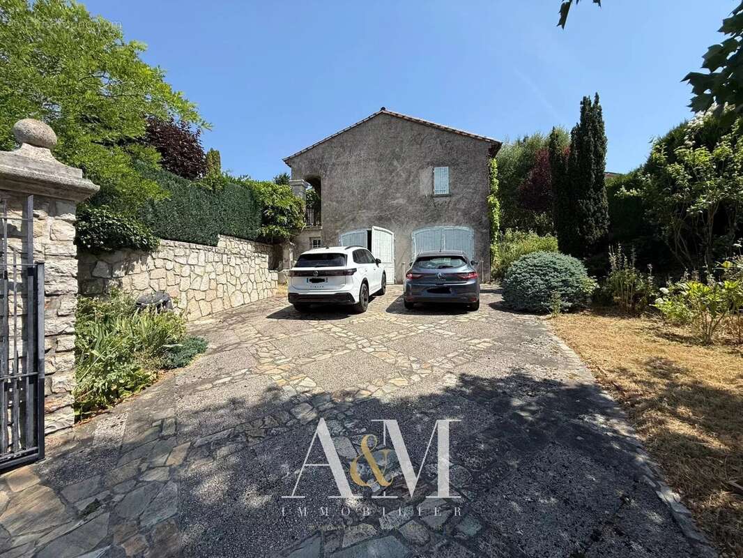 Maison à SAINT-FLOUR