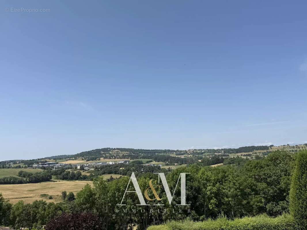 Maison à SAINT-FLOUR