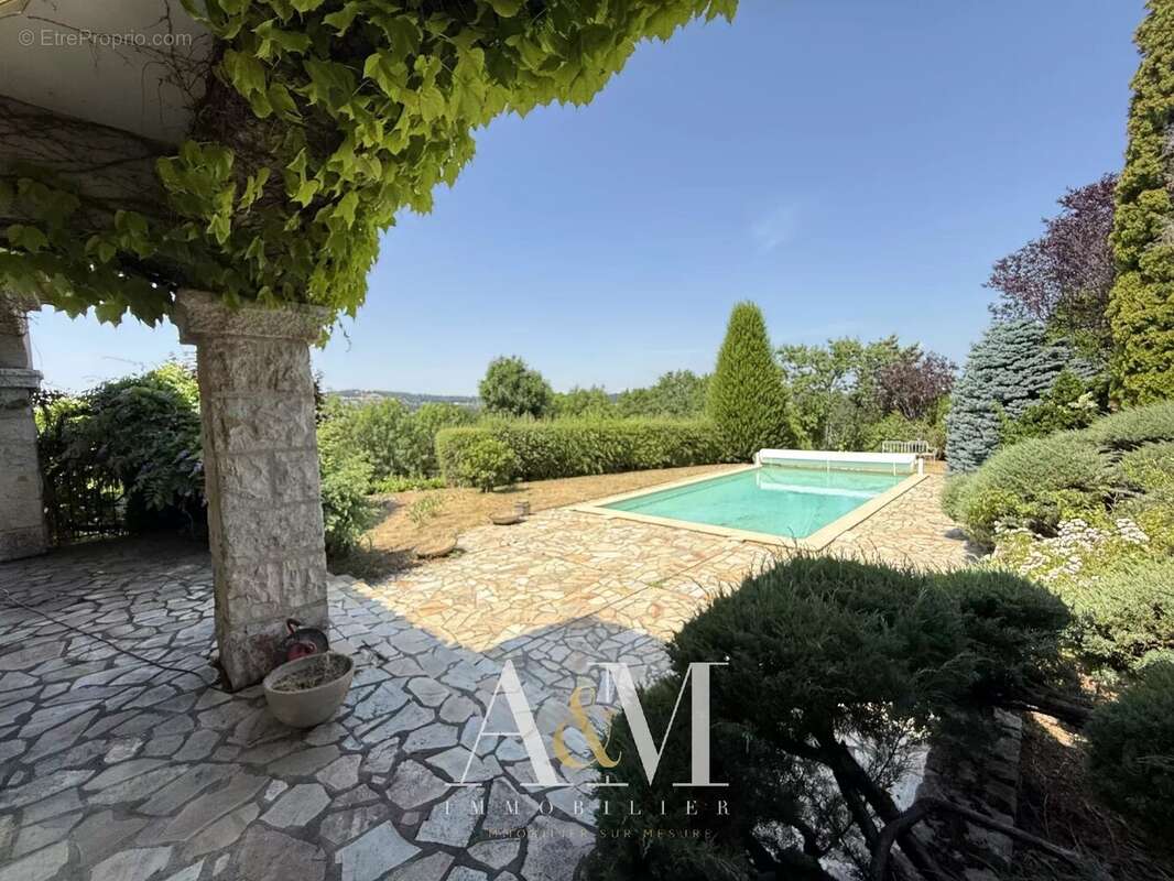 Maison à SAINT-FLOUR