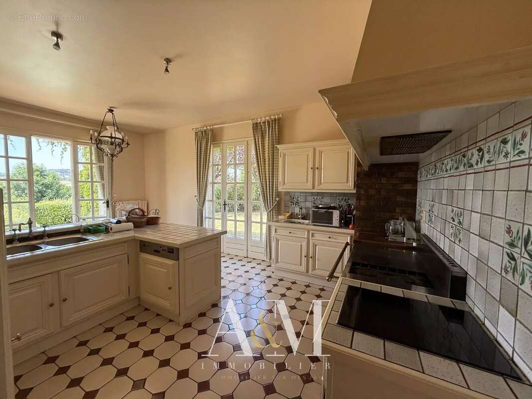 Maison à SAINT-FLOUR