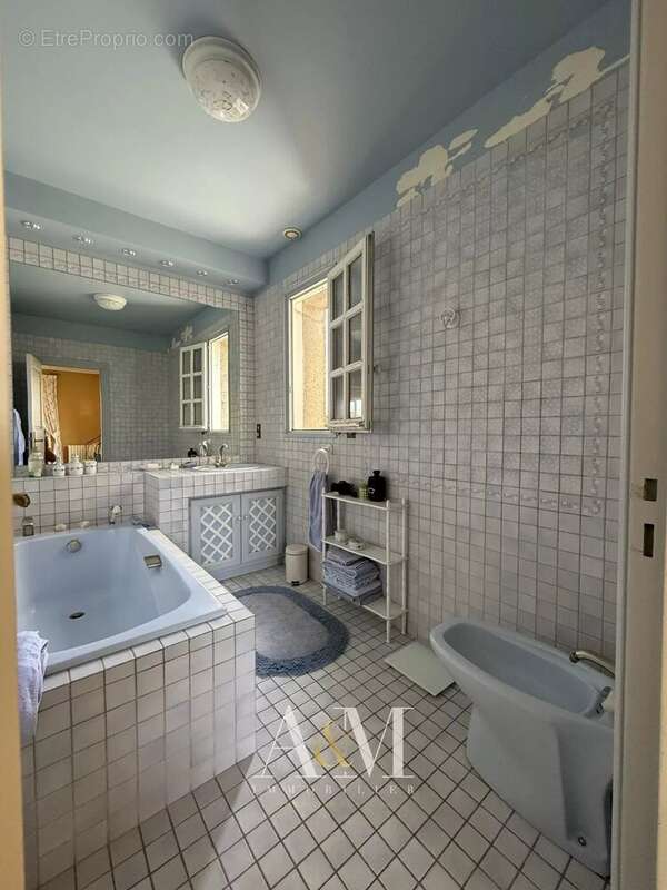 Maison à SAINT-FLOUR