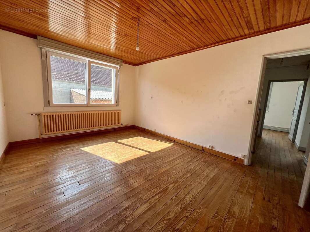 Maison à AVESNES-LES-AUBERT