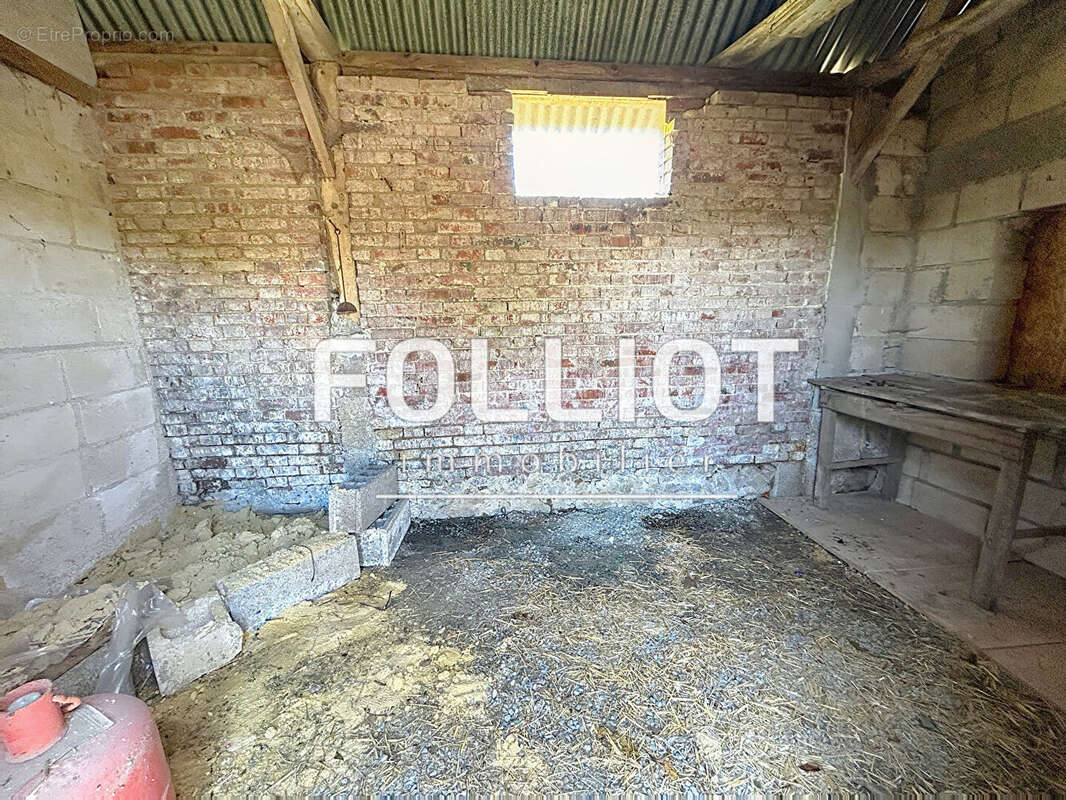 Parking à SAINT-SEVER-CALVADOS