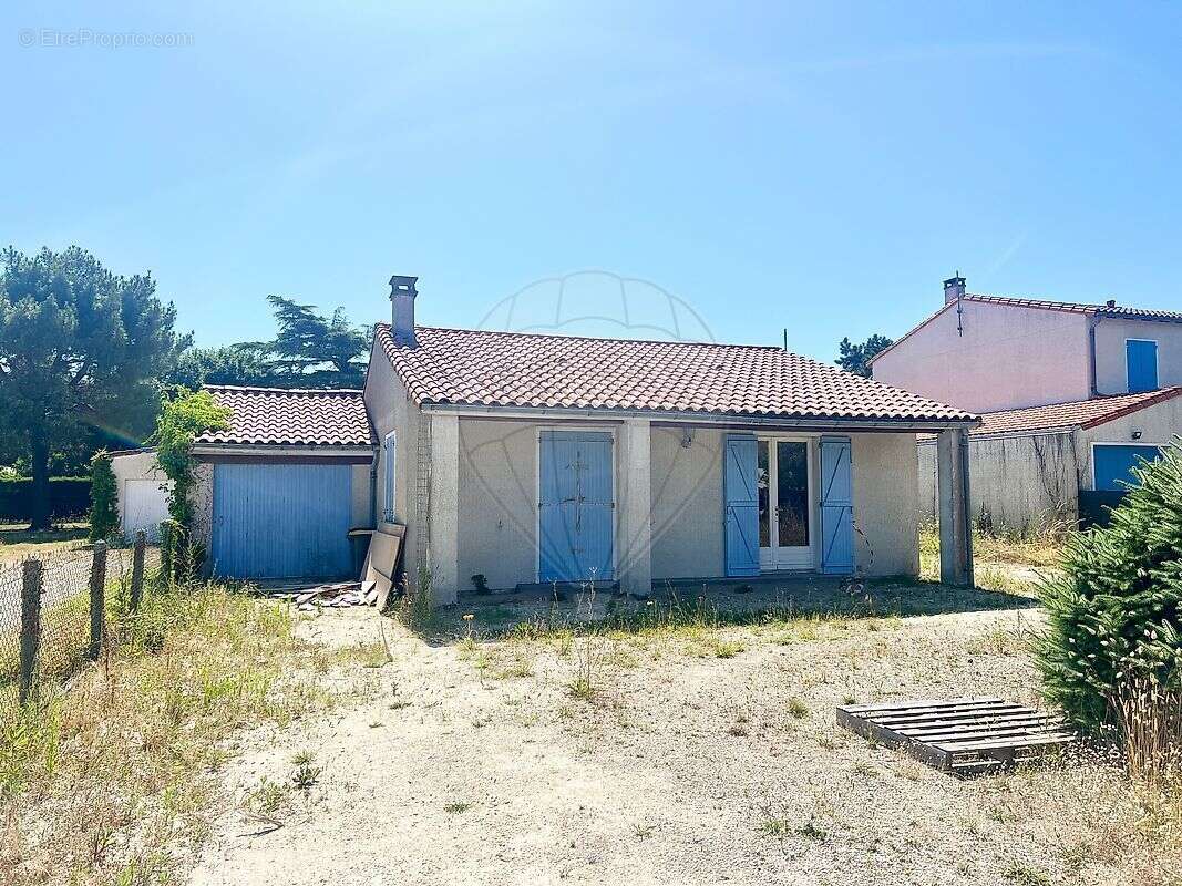 Maison à LES MATHES