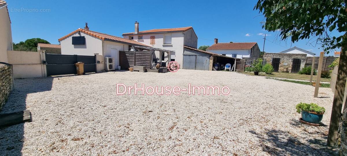 Maison à SAINT-MICHEL-EN-L&#039;HERM