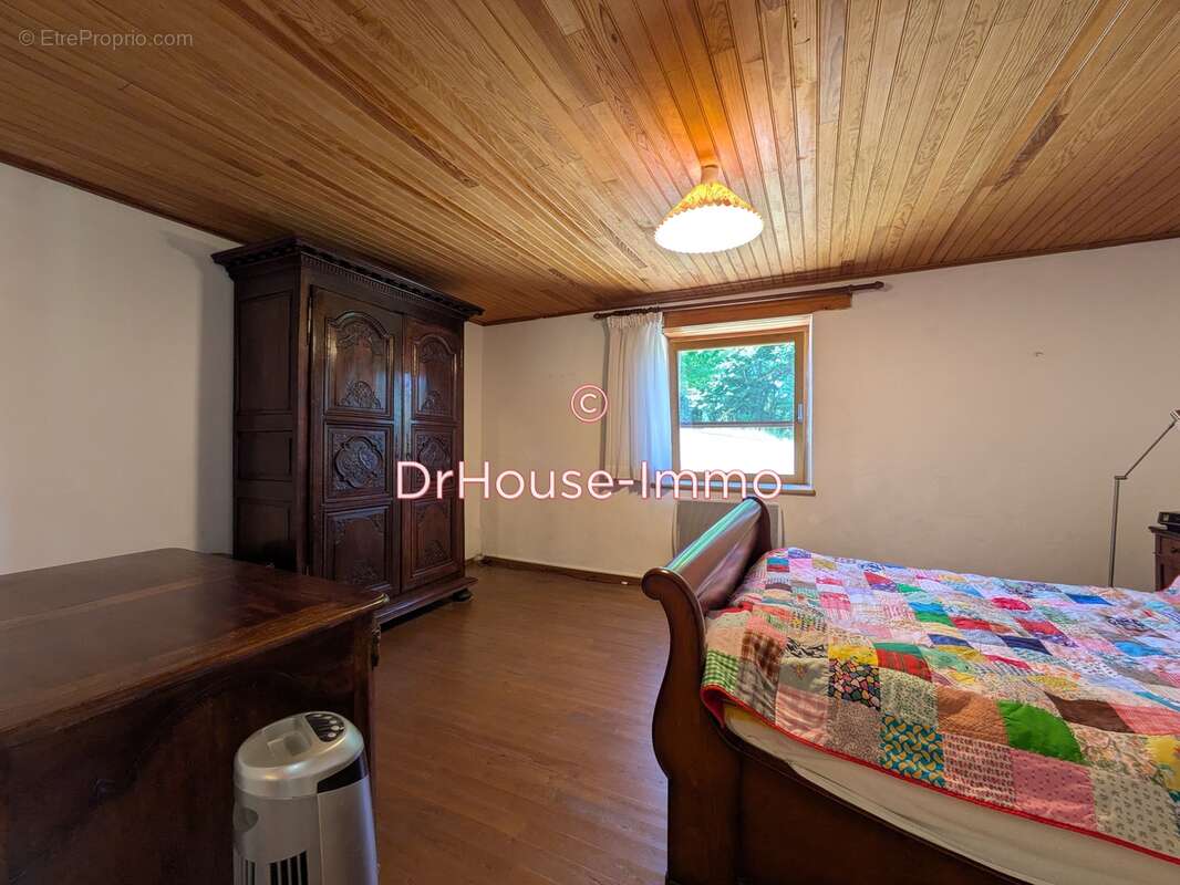 Maison à SAINT-POMPONT