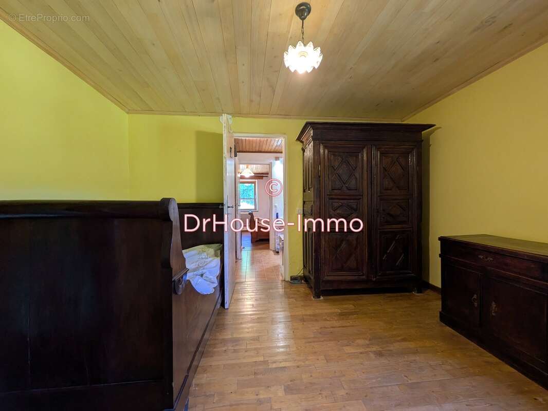 Maison à SAINT-POMPONT