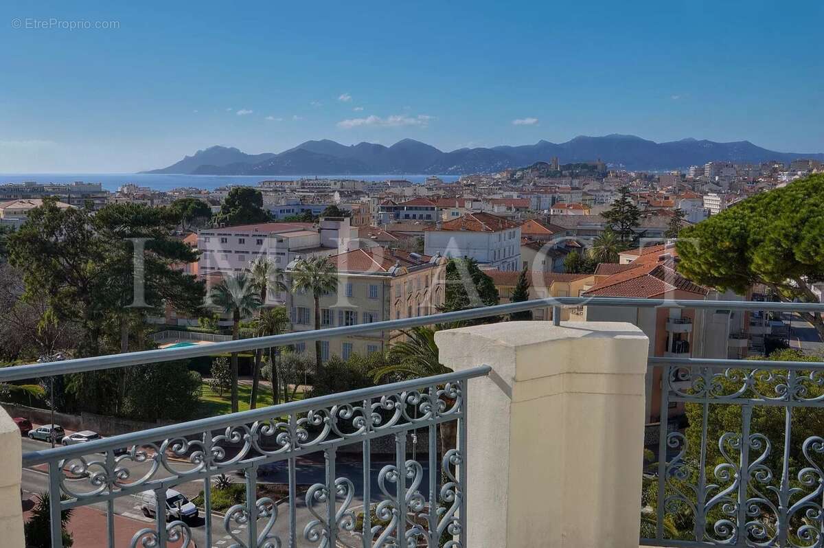 Appartement à CANNES