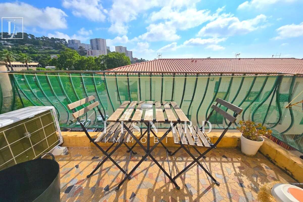 Appartement à VALLAURIS