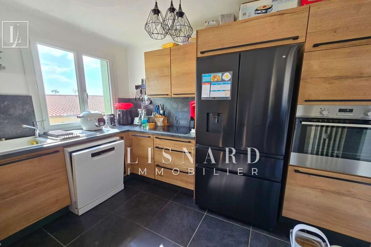 Appartement à VALLAURIS