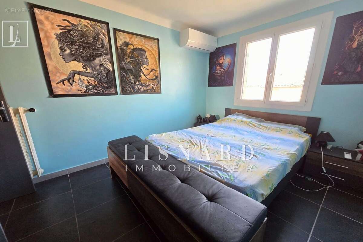 Appartement à VALLAURIS