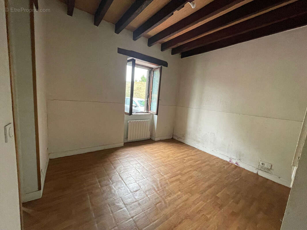 Appartement à EPERNON