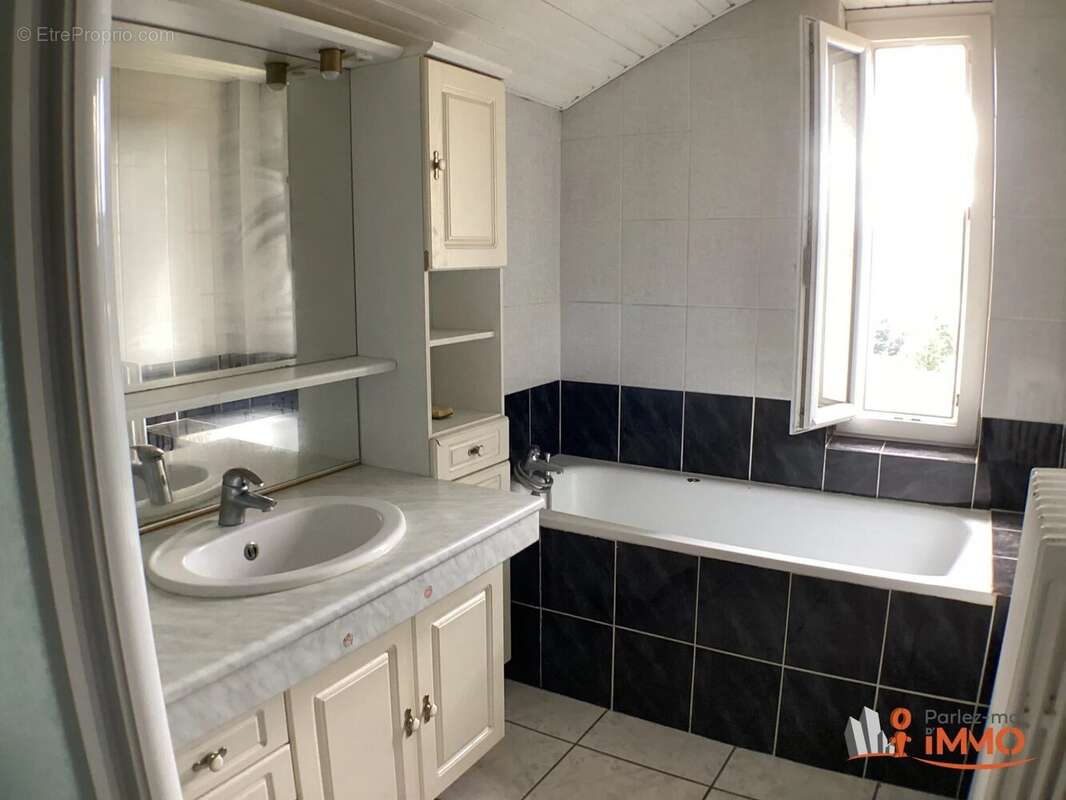 Appartement à LA RICAMARIE