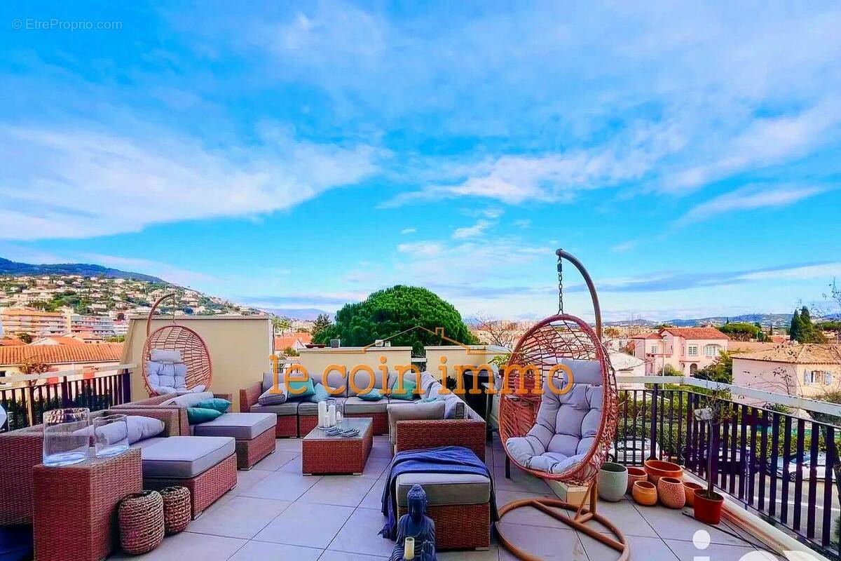 Appartement à MANDELIEU-LA-NAPOULE