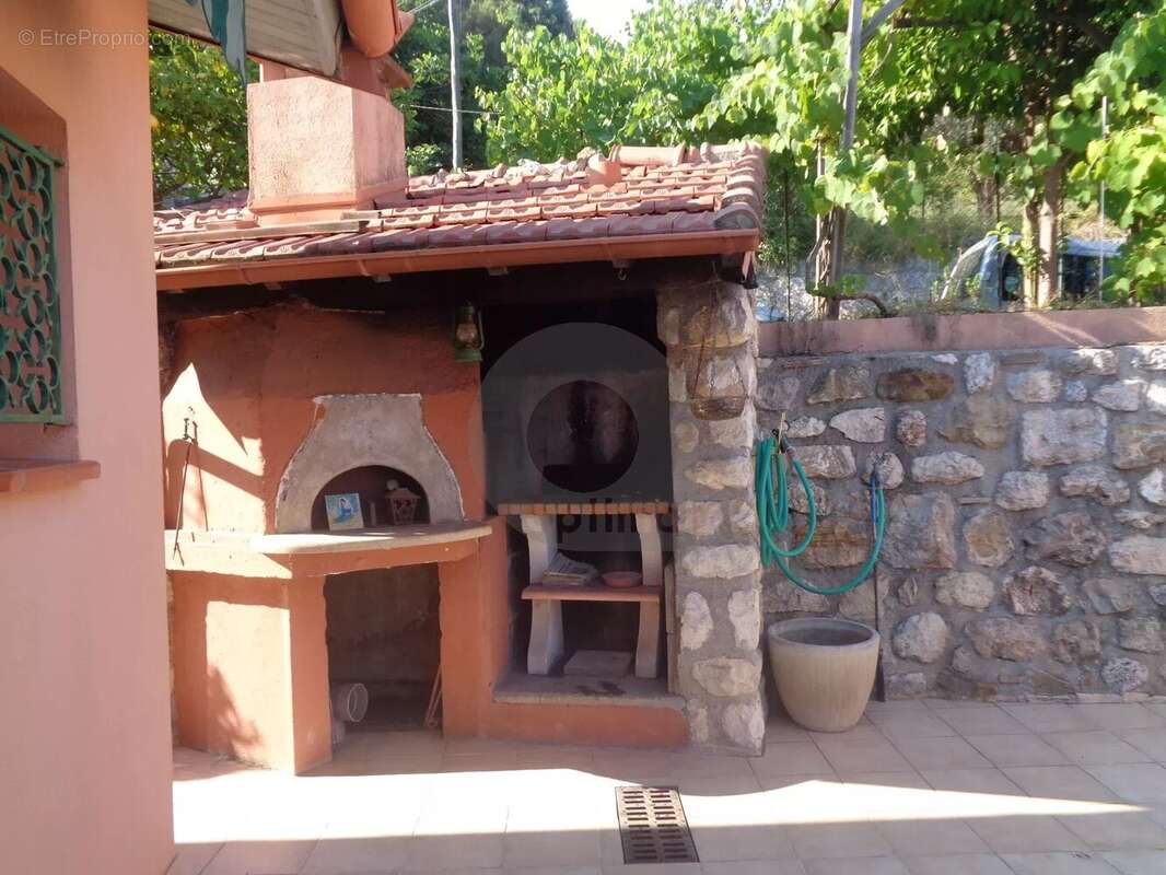 Maison à SAINTE-AGNES