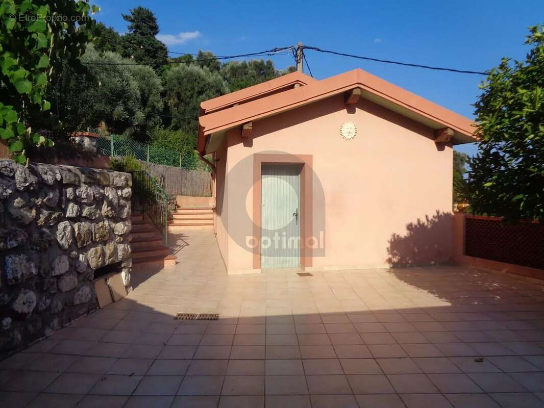 Maison à SAINTE-AGNES