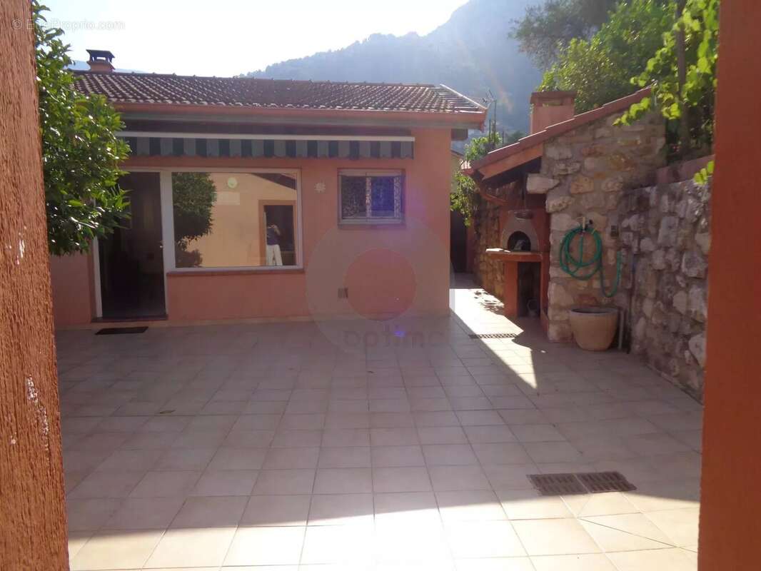 Maison à SAINTE-AGNES