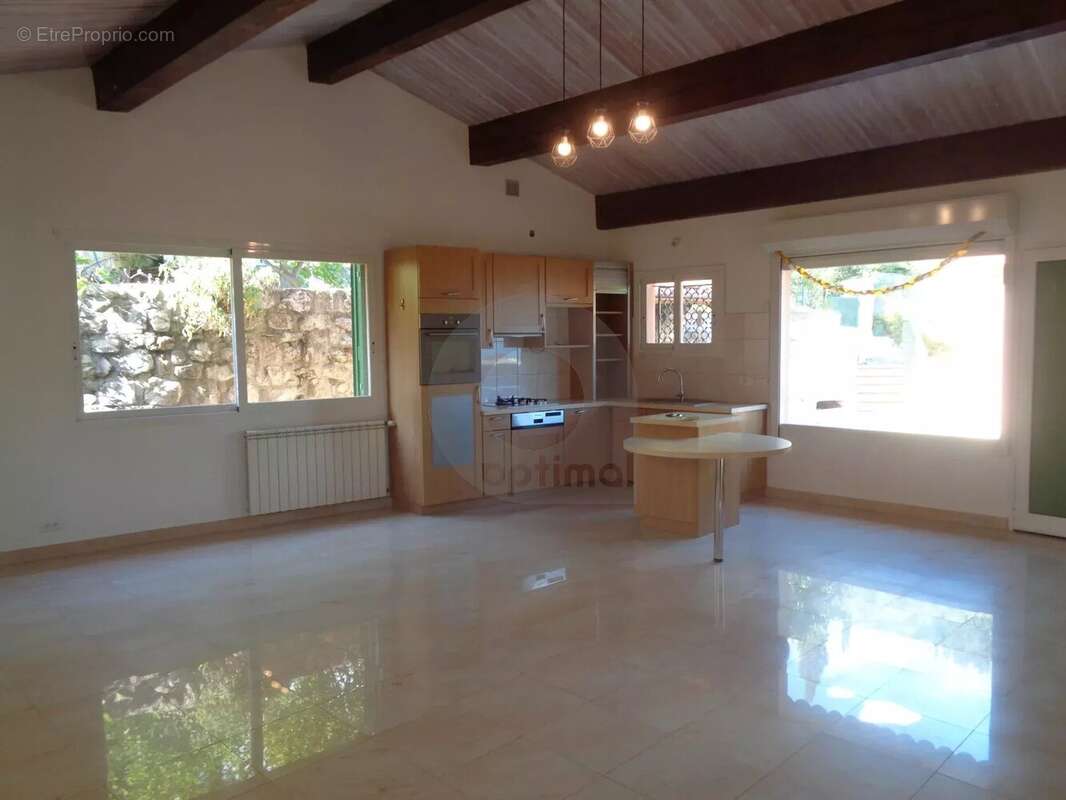 Maison à SAINTE-AGNES