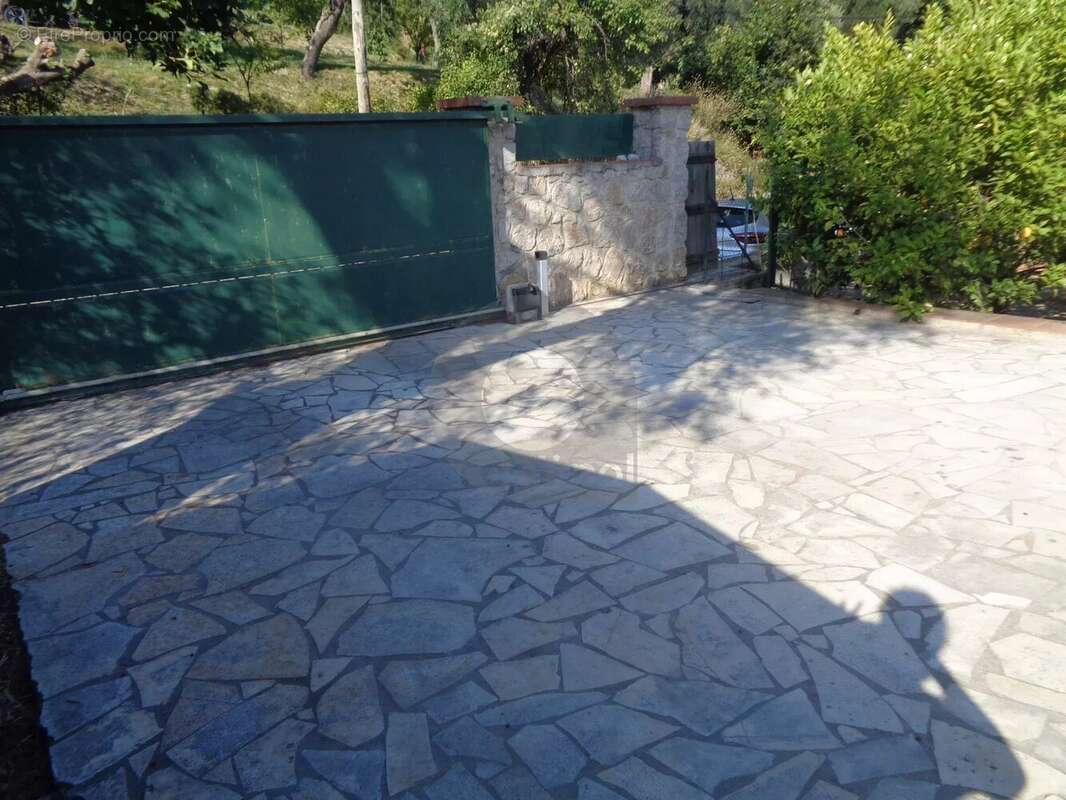 Maison à SAINTE-AGNES