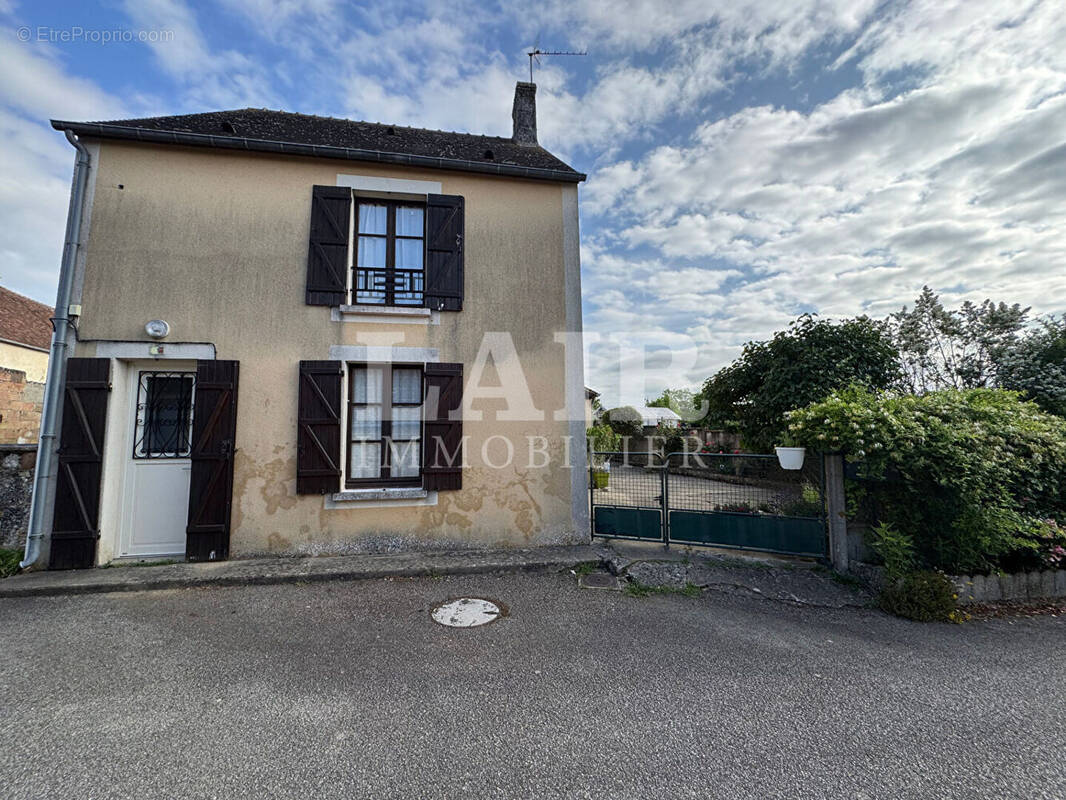 Maison à LE PIN-LA-GARENNE
