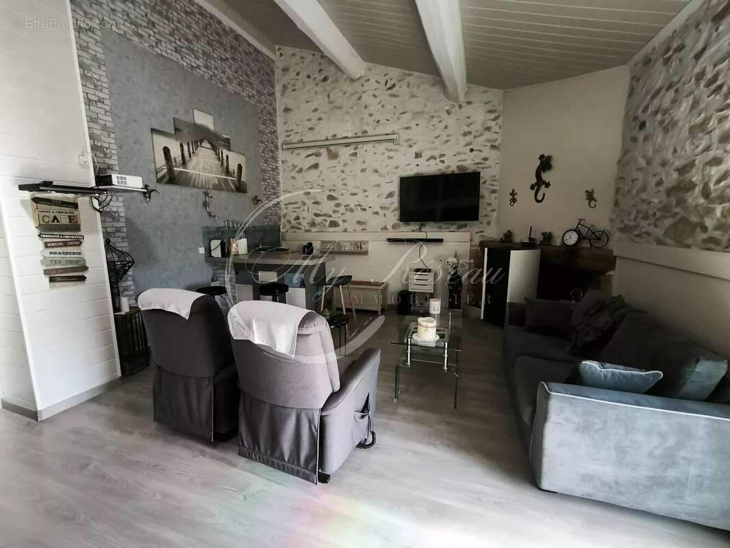 Maison à SAINT-LAURENT-DE-LA-CABRERISSE